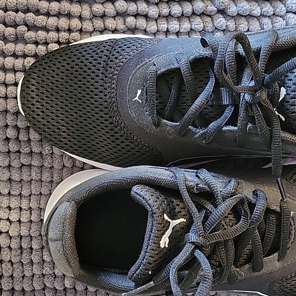 BLACK & WHITE LADIES 6.5 SNEAKERS - Picture 2 of 8